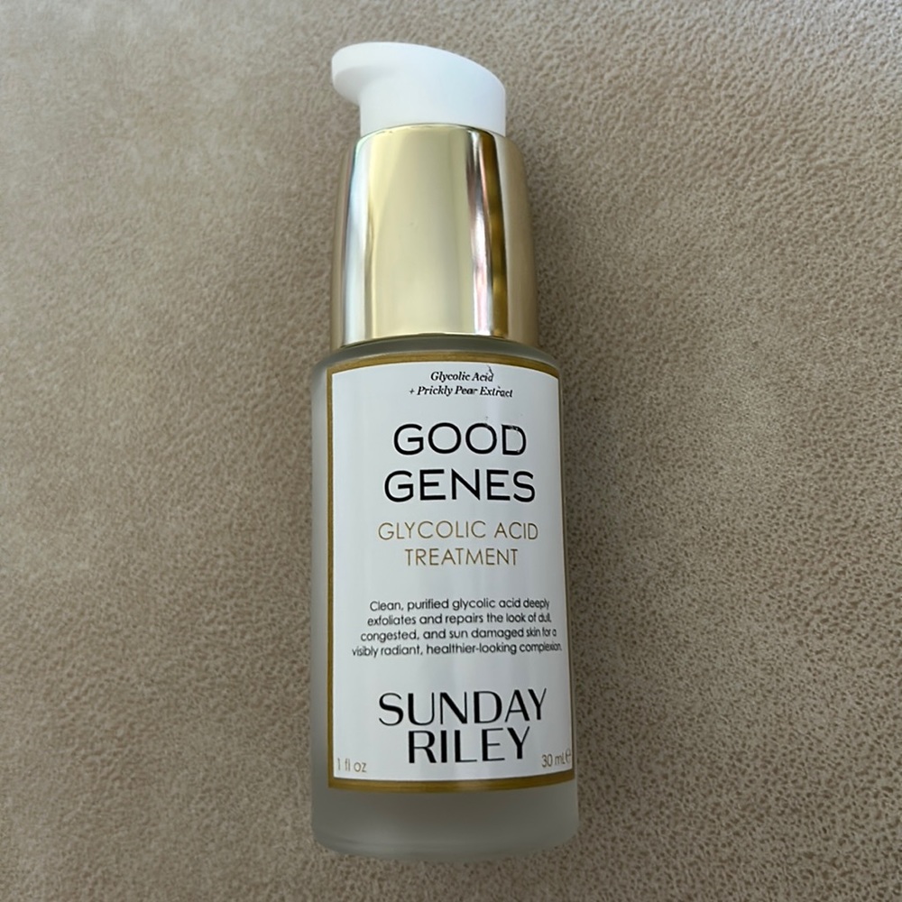 GOOD GENES
GLYCOLIC ACID TREATMENT